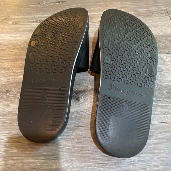 Ipanema Rubber Black Men's Slipper - Picture 8 of 10